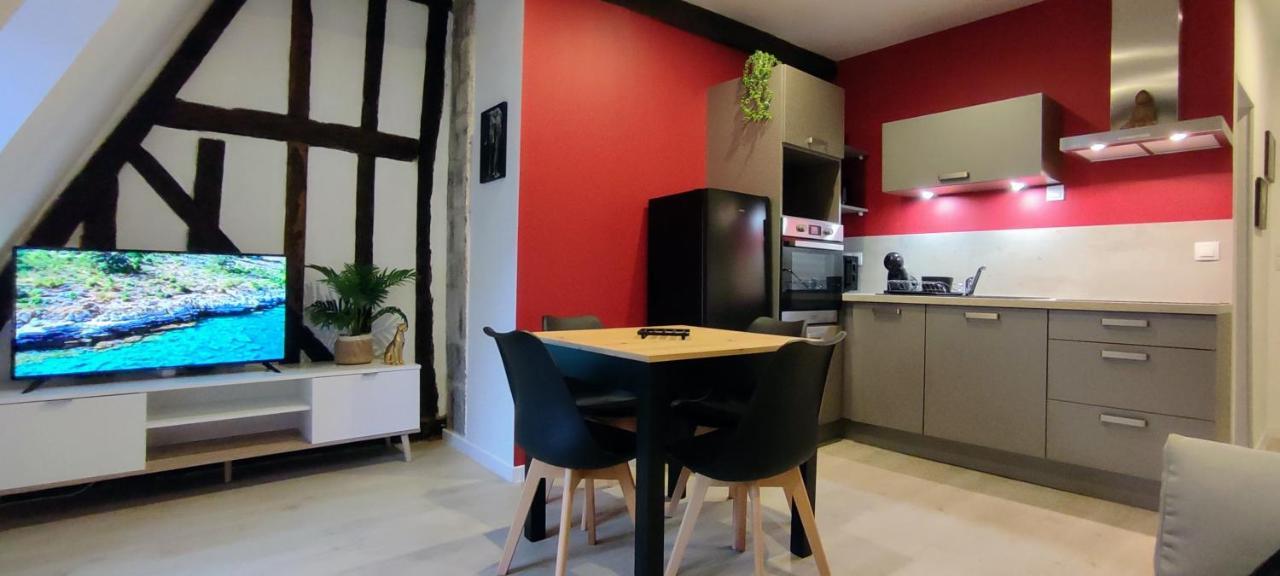 202 Duplex A Colombage En Plein Centre Ville Bourges Exterior photo